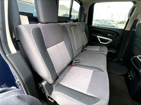 Used 2020 Nissan Titan SV w/ SV Convenience Package image 19