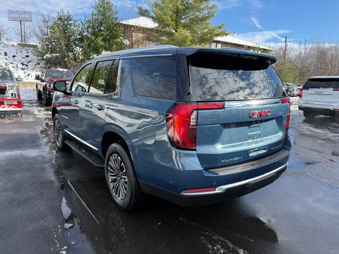 New 2026 GMC Yukon Elevation image 3