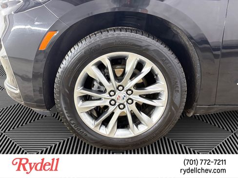 Used 2024 Buick Enclave Avenir w/ Avenir Technology Package AWD/4WD image 9
