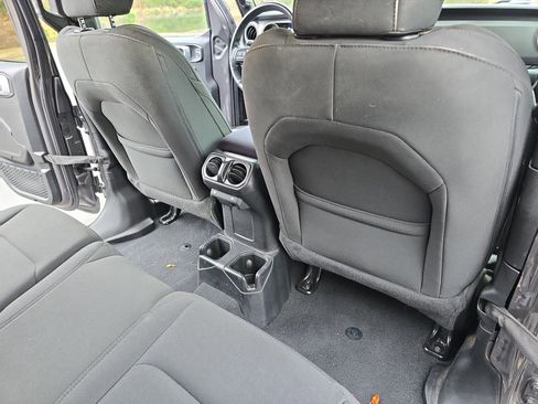 Used 2021 Jeep Wrangler Unlimited Willys image 11