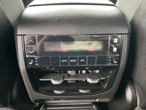 Certified 2023 Jeep Grand Cherokee L Limited AWD/4WD image 28