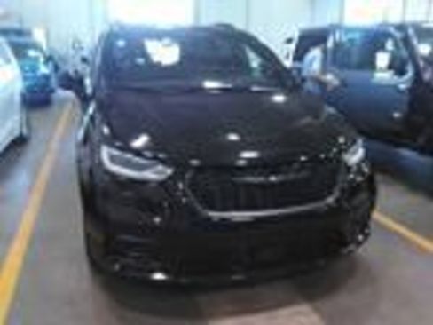 Used 2025 Chrysler Pacifica Limited FWD image 13