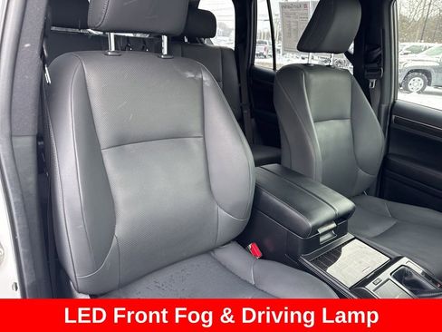 Used 2023 Lexus GX 460 Premium image 23