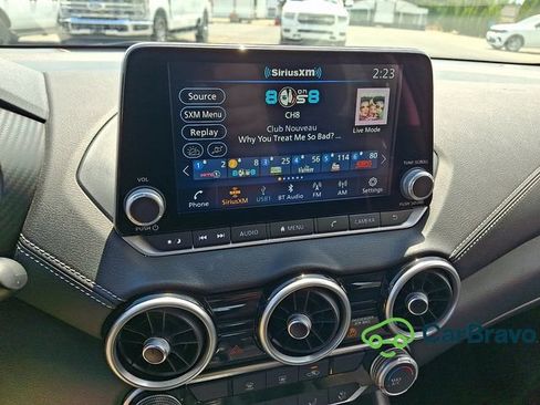 Used 2024 Nissan Sentra SV FWD image 17