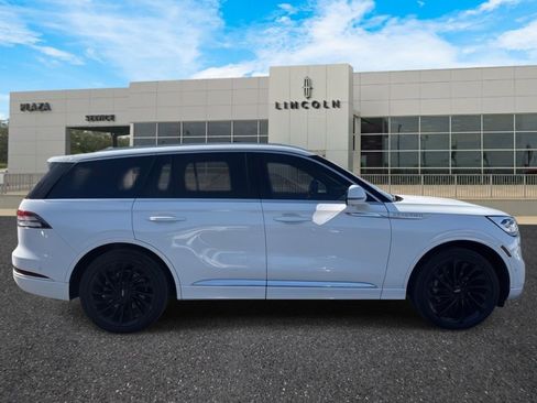 Used 2021 Lincoln Aviator Reserve w/ Equipment Group 210A image 2