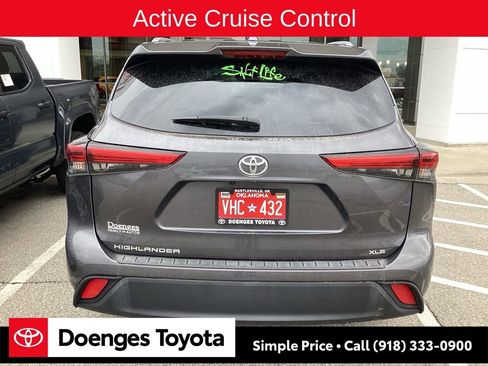 Used 2022 Toyota Highlander XLE image 7