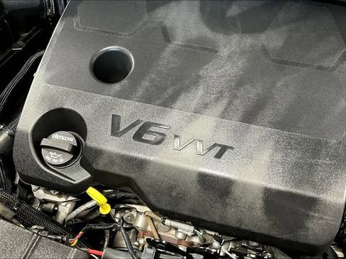 Used 2023 Chevrolet Traverse LT image 31