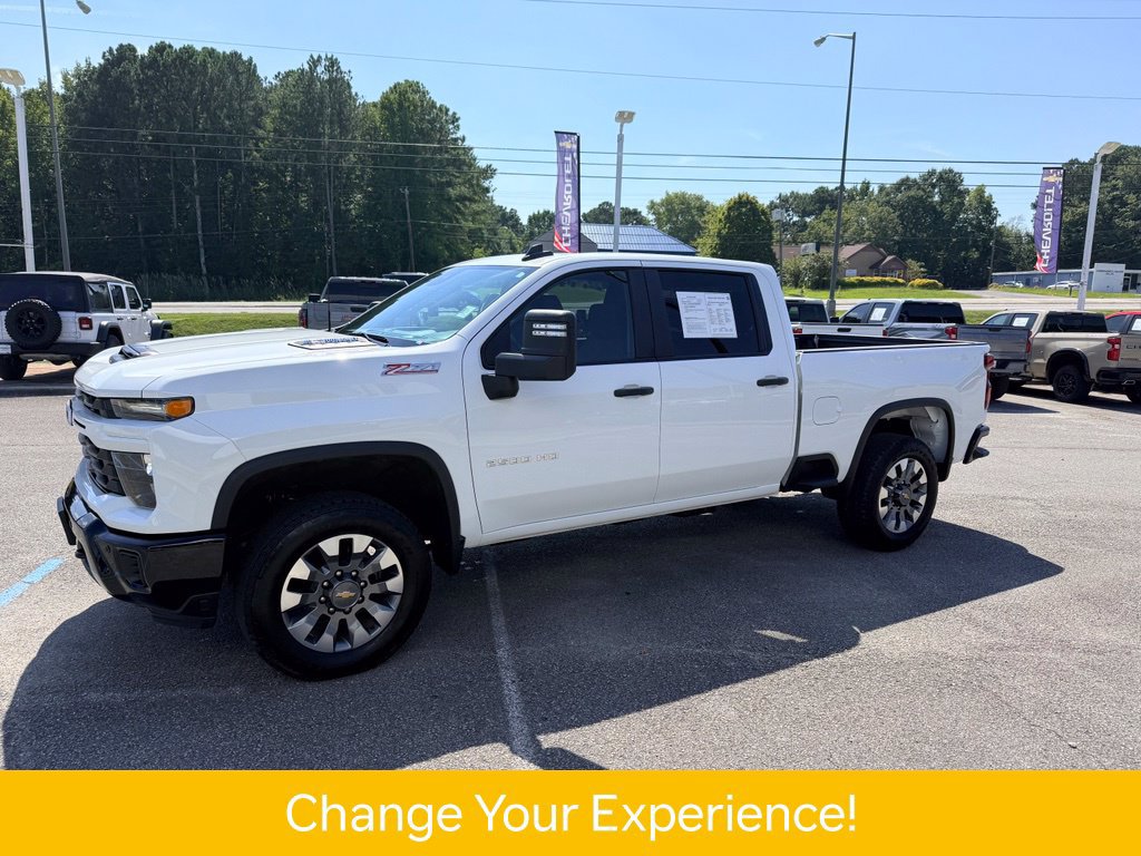 Used 2025 Chevrolet Silverado 2500 Custom w/ Custom Value Package AWD/4WD image 2