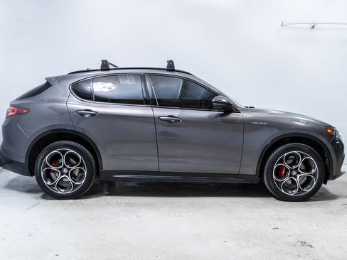 Used 2018 Alfa Romeo Stelvio Ti Sport AWD/4WD image 8