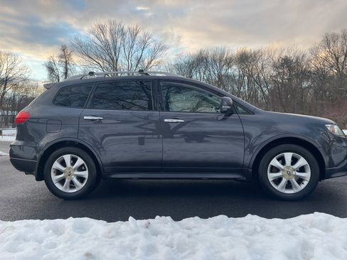 Used 2011 Subaru Tribeca Touring image 19