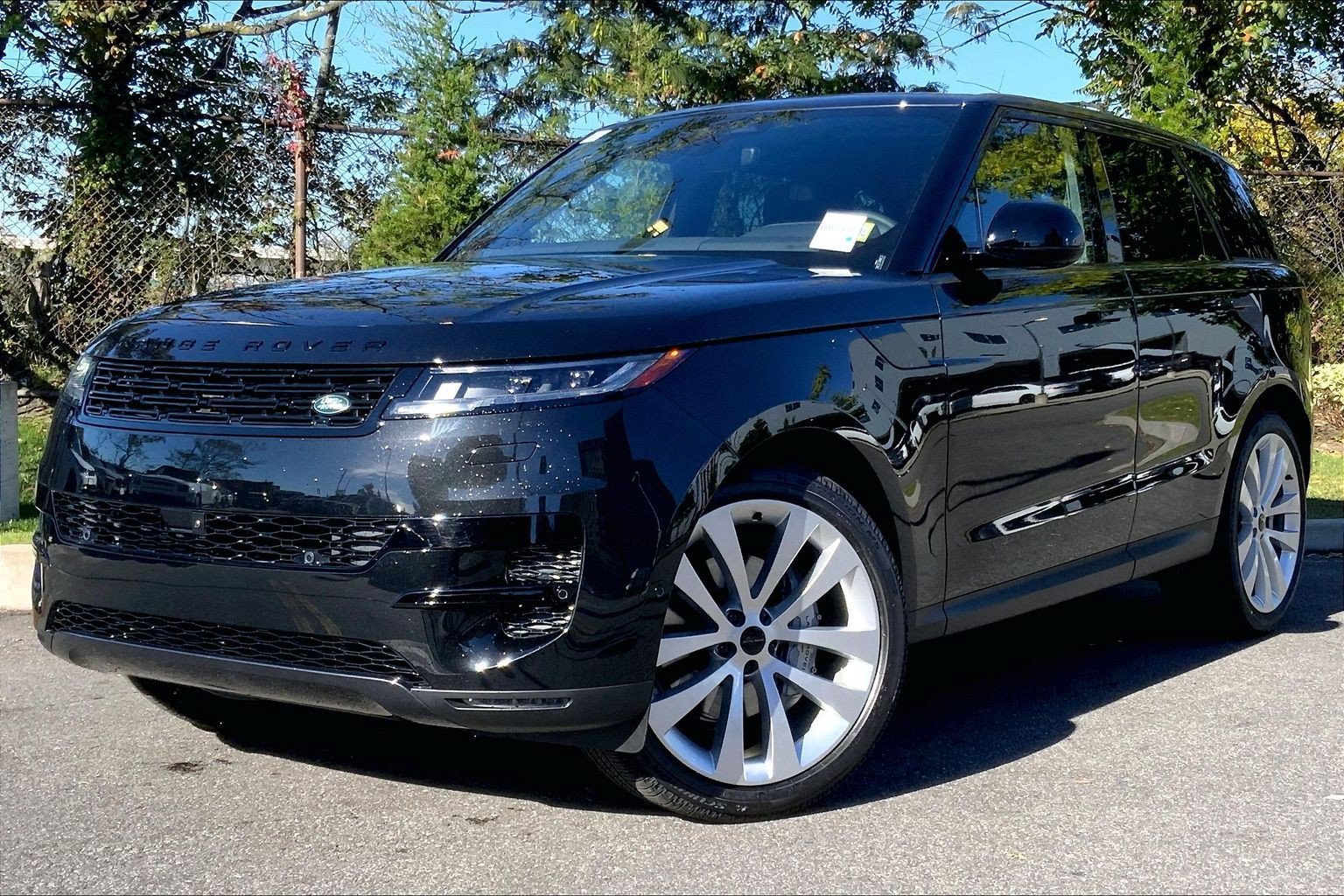 New 2027 Land Rover Range Rover Sport SE AWD/4WD image 1