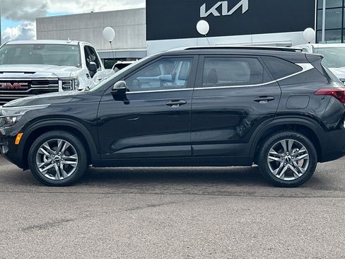 Used 2023 Kia Seltos S w/ Navigation Package FWD image 7