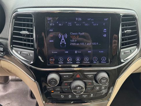 Used 2019 Jeep Grand Cherokee Limited w/ Luxury Group II image 12