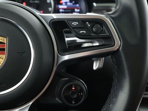 Used 2020 Porsche Macan Turbo image 12
