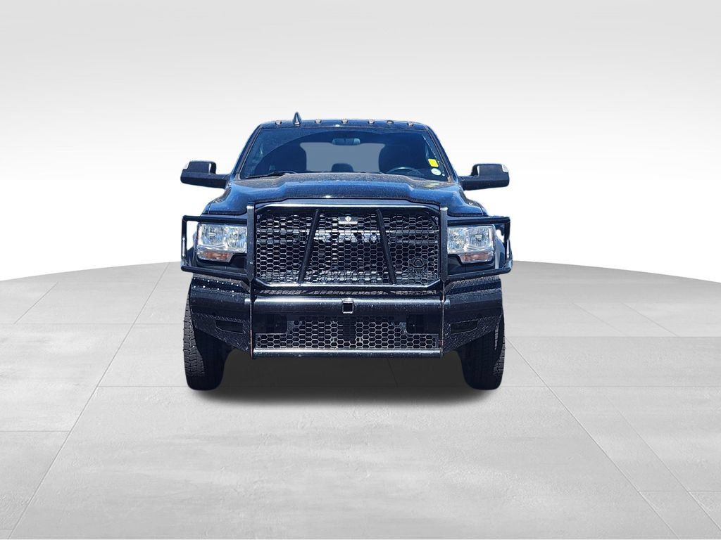 Used 2022 RAM 5500 Tradesman w/ Max Tow Package AWD/4WD image 2