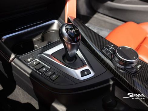 Used 2018 BMW M4 Convertible image 39