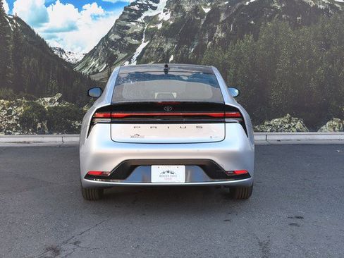 New 2026 Toyota Prius Limited image 5