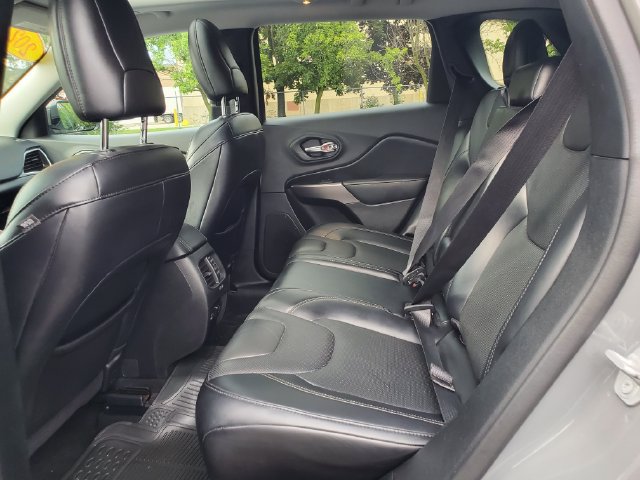 Used 2021 Jeep Cherokee Limited AWD/4WD image 9