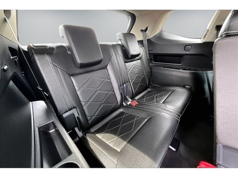 Used 2025 Volkswagen Atlas SE AWD/4WD image 22