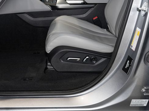 Used 2022 Acura MDX FWD w/ Technology Package image 25