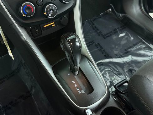 Used 2020 Chevrolet Trax LS FWD image 17