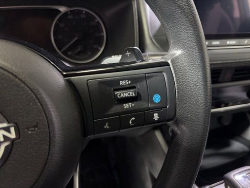 Used 2023 Nissan Rogue SV image 24