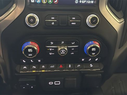 Used 2020 GMC Sierra 1500 SLT w/ SLT Premium Plus Package image 28