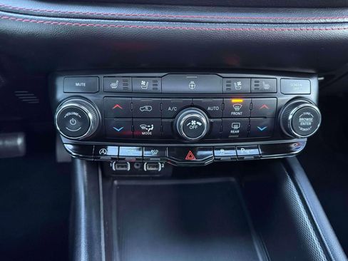 Used 2024 Dodge Durango GT AWD/4WD image 32