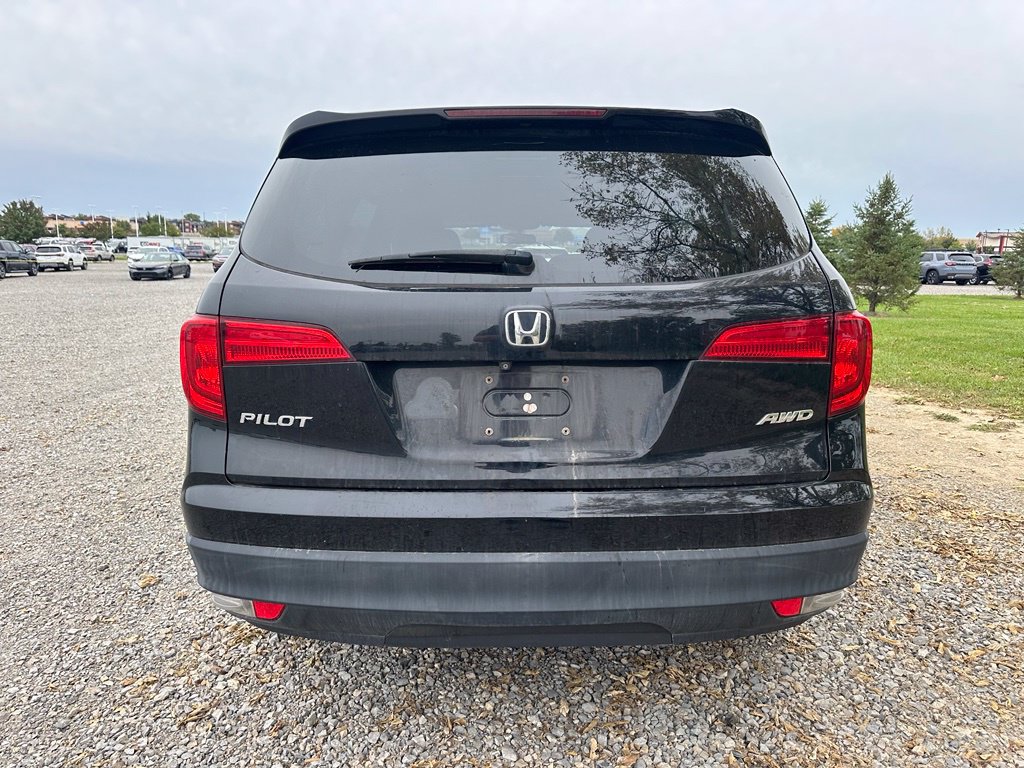 Used 2017 Honda Pilot EX image 8