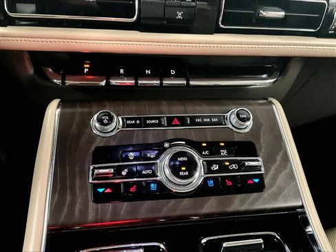 Used 2022 Lincoln Aviator Reserve w/ Elements Package Plus image 27