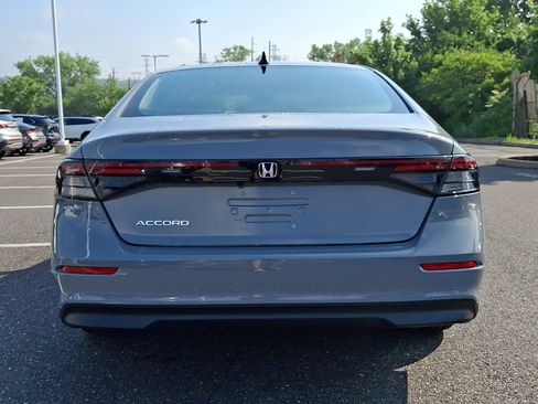Used 2025 Honda Accord SE image 5