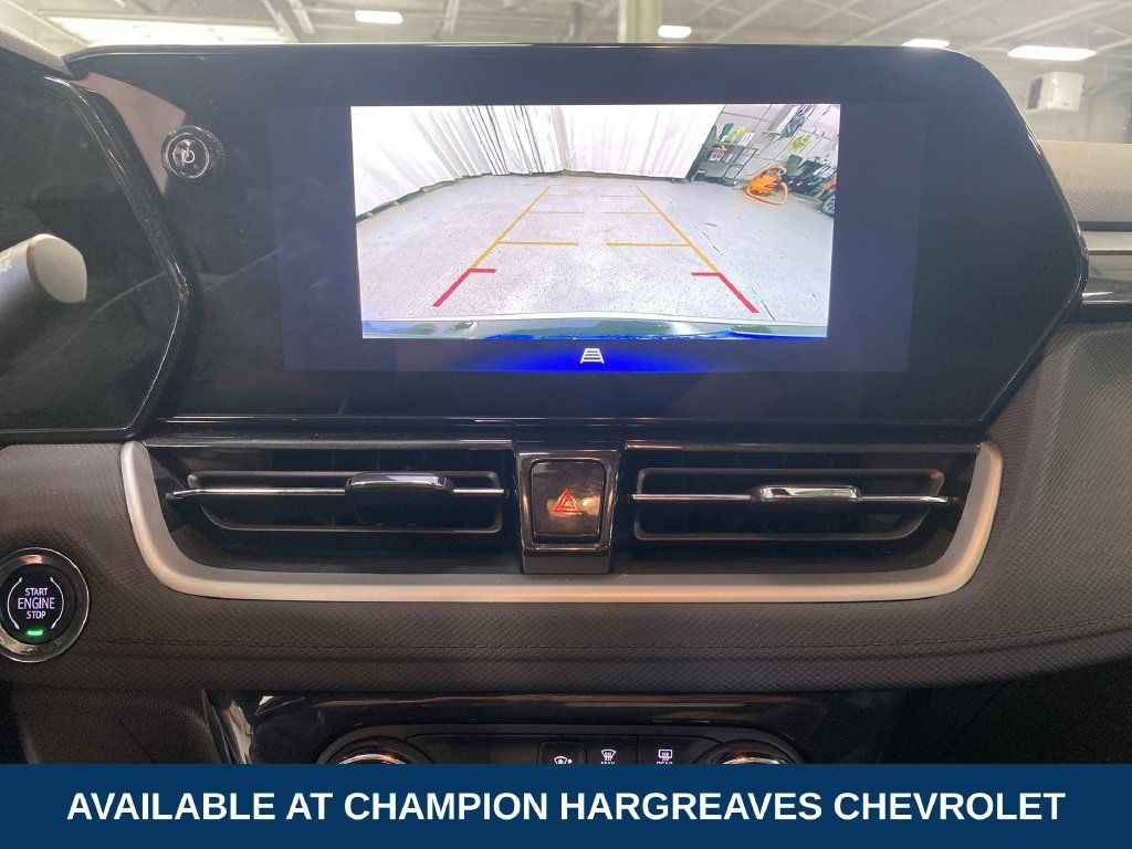 Used 2026 Chevrolet TrailBlazer LT AWD/4WD image 19