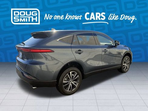 Used 2024 Toyota Venza LE image 4