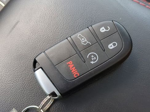 Certified 2021 Jeep Grand Cherokee Trailhawk w/ Trailhawk Luxury Group image 32