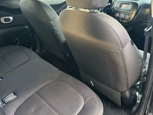 Used 2016 Kia Soul image 12