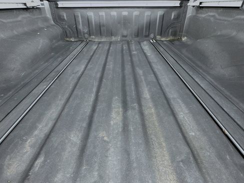 Used 2021 Nissan Frontier SV image 34