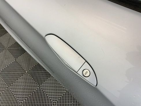 Used 2009 BMW Z4 sDrive30i image 10