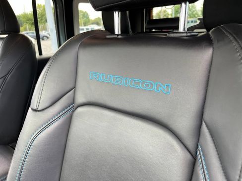 Used 2024 Jeep Wrangler Unlimited Rubicon 4xe AWD/4WD image 29