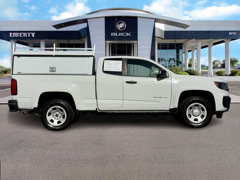 Used 2022 Chevrolet Colorado W/T image 2