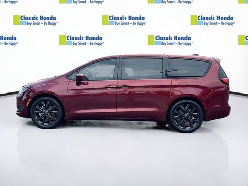 Used 2019 Chrysler Pacifica Touring Plus w/ S Appearance Package FWD image 4