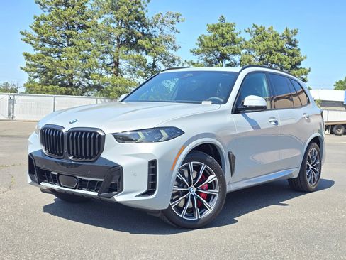 New 2026 BMW X5 xDrive40i w/ M Sport Package AWD/4WD image 32