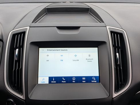 Used 2020 Ford Edge ST-Line w/ Cold Weather Package image 28