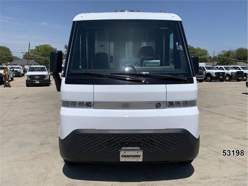 Used 2024 Chevrolet Brightdrop 600 w/ Commercial Equipment Package AWD/4WD image 11