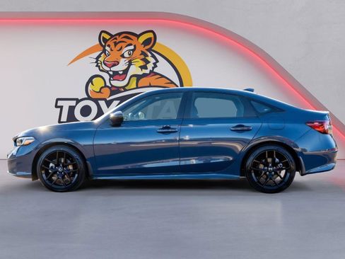 Used 2025 Honda Civic Sport image 8