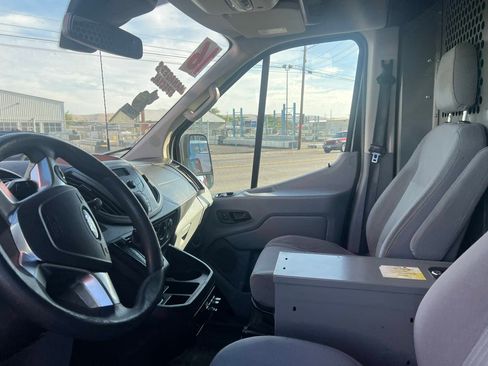 Used 2016 Ford Transit 250 148 Medium Roof RWD image 9