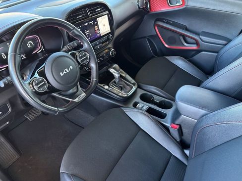 Used 2023 Kia Soul GT-Line w/ GT-Line Technology Package FWD image 5