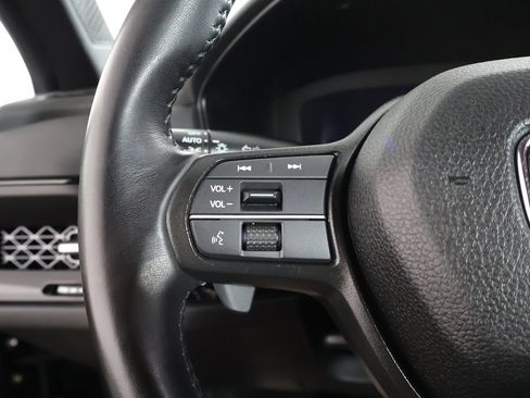 Used 2023 Honda Accord Sport image 39