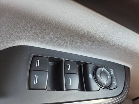 Used 2018 GMC Acadia SLT FWD image 20