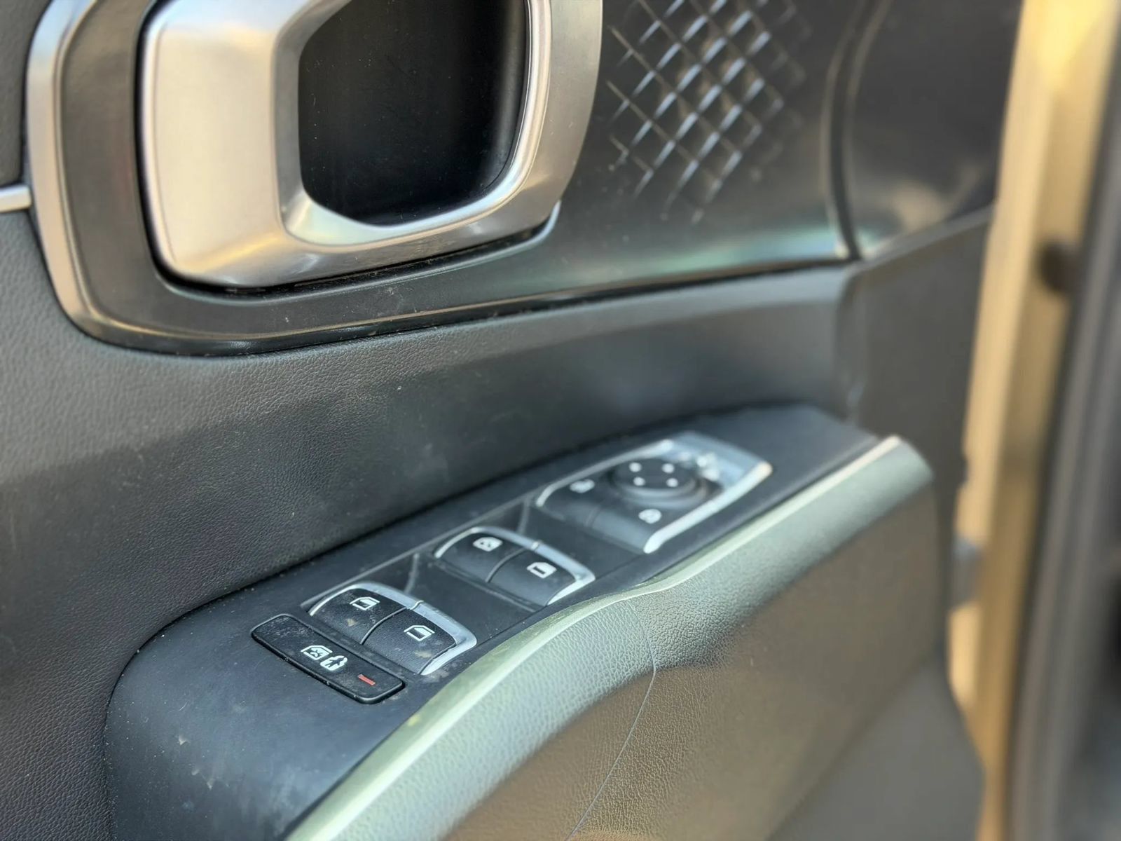 Used 2021 Kia Sorento S w/ Panoramic Sunroof Package FWD image 9