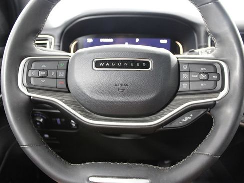 Used 2023 Jeep Wagoneer L Series II AWD/4WD image 26